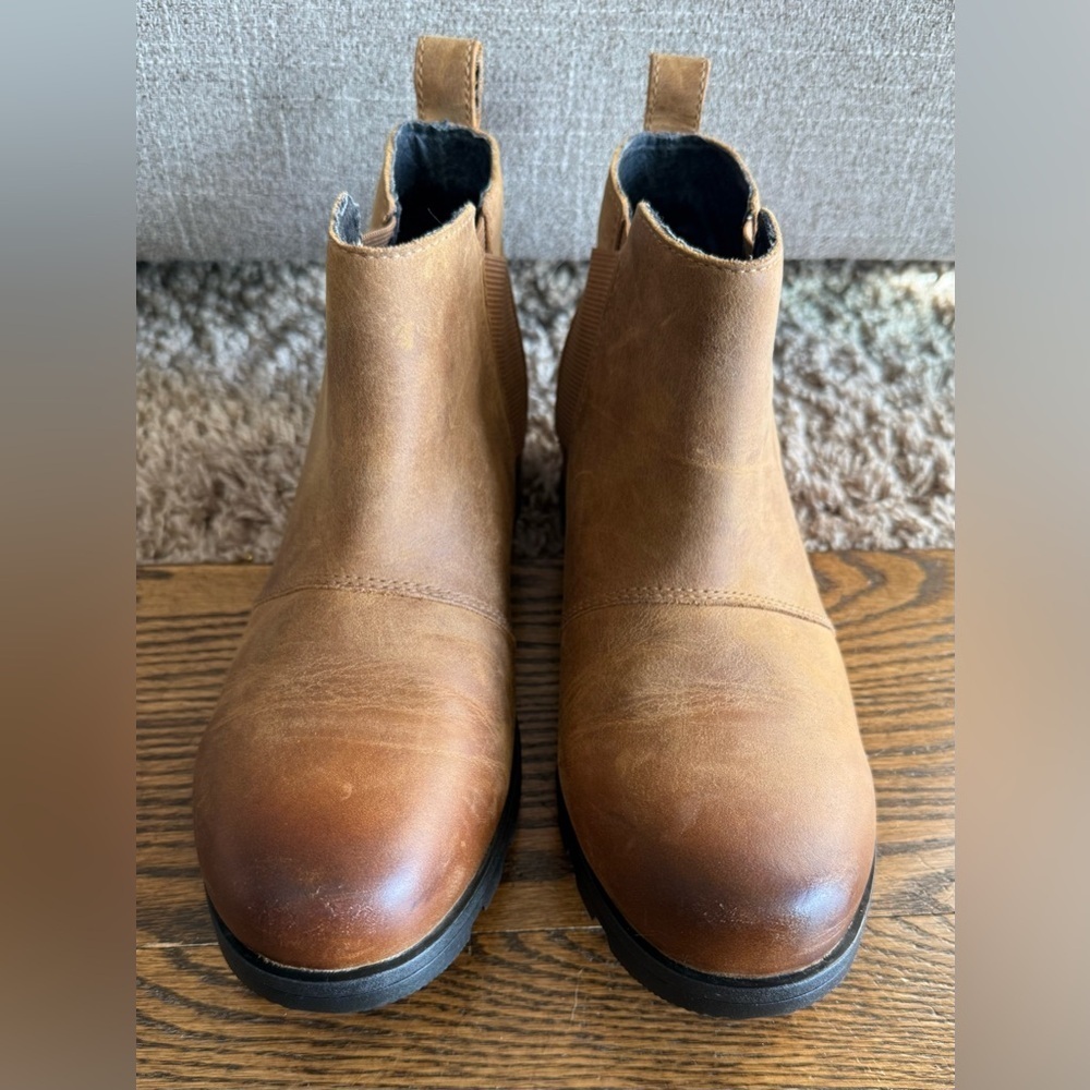 Sorel Emilie Waterproof Chelsea Boots – Women’s 7 - Picture 2 of 10